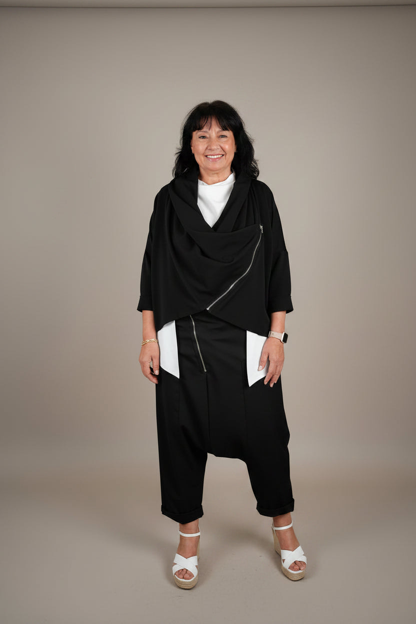 Chaqueta Sudadera Cremallera Cruzada Capucha Negro | Wendy Trendy