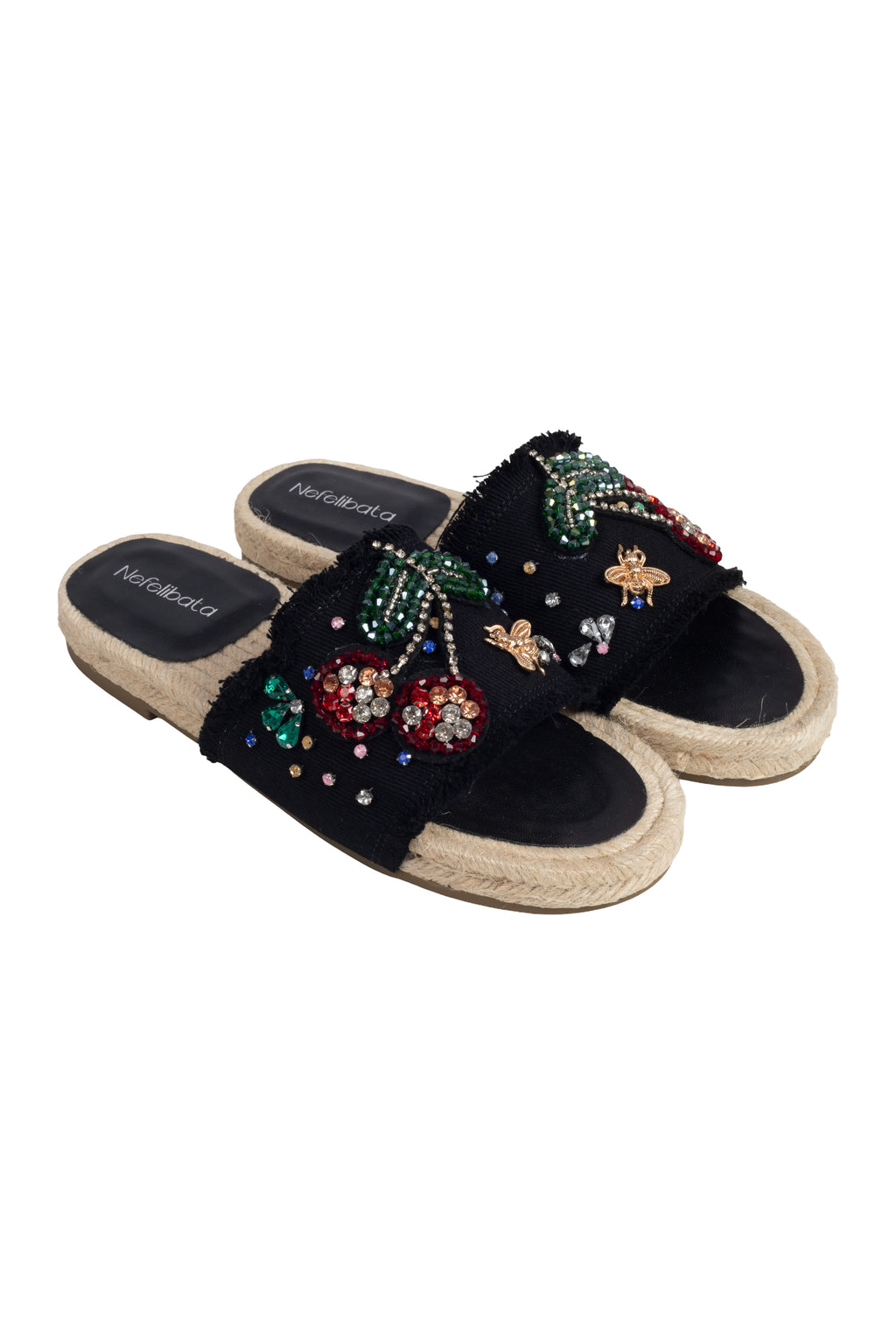 Sandalia negra de esparto de nefelibata con cristales de colores en el exterior LYKKE