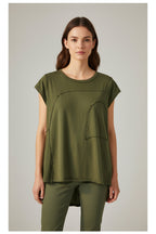 Camiseta Bolsillos Superpuestos