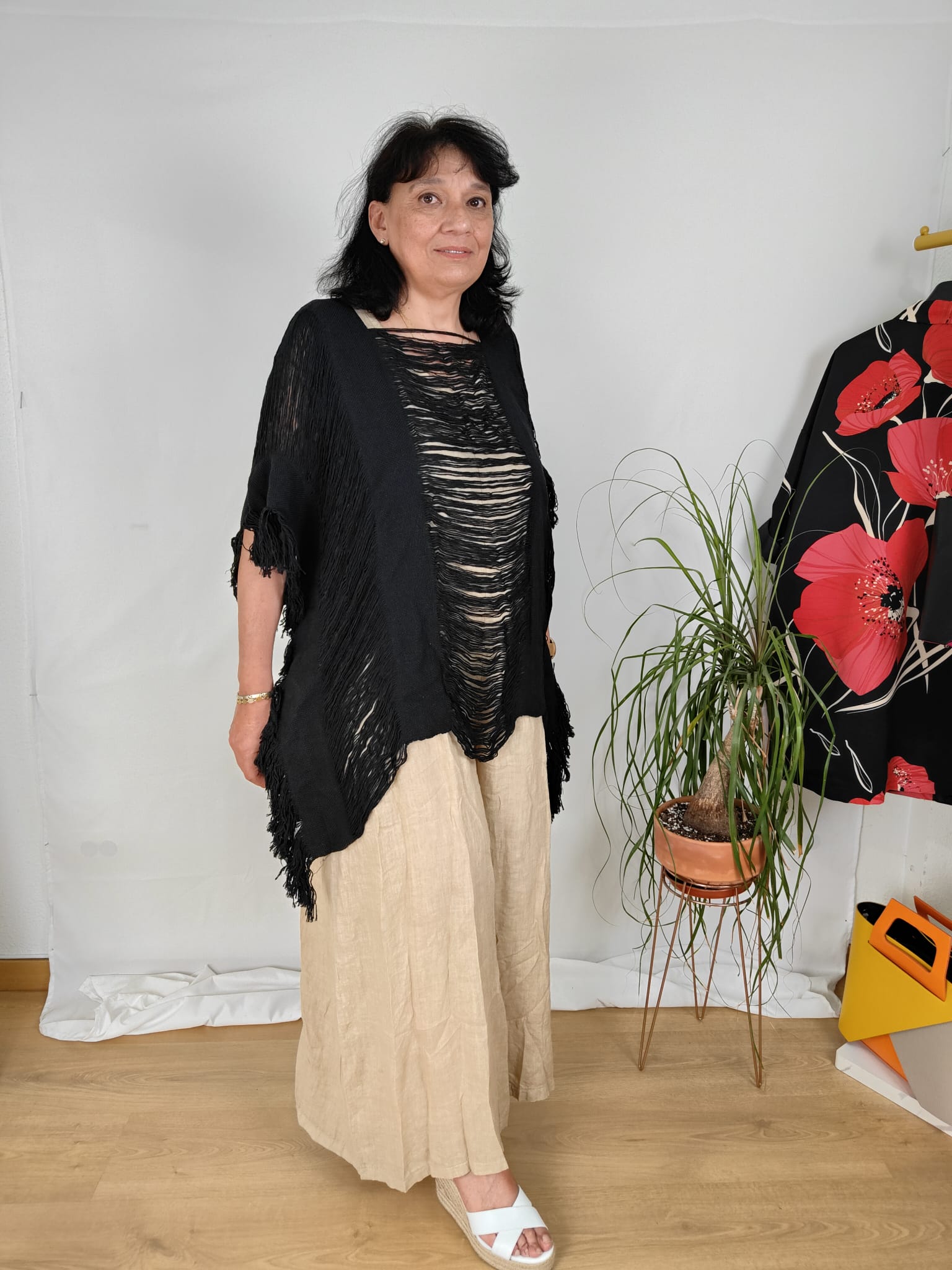 Poncho con Mangas y Flecos Jot_Madrid