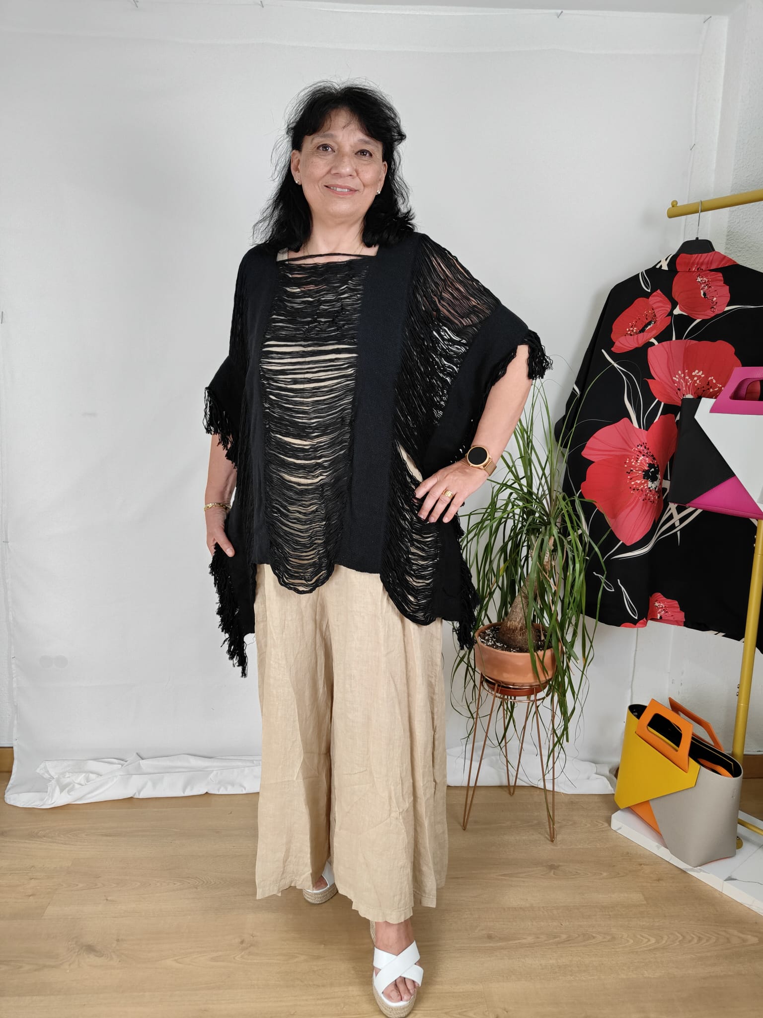 Poncho con Mangas y Flecos Jot_Madrid