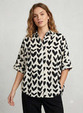 Camisa Corazones Manga Murciélago Beige Negro | Nefelibata