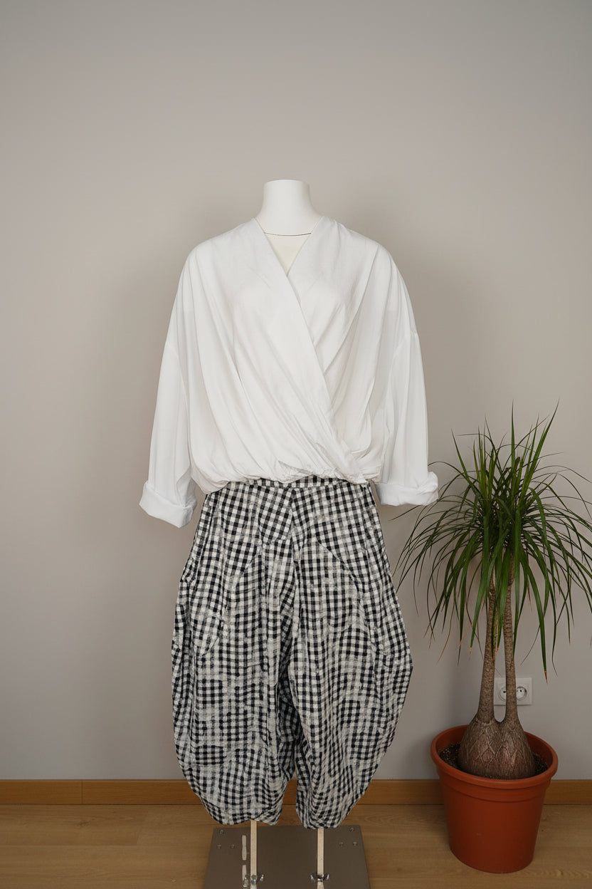 blusa de wendy trendy con goma efecto globo manga larga y cruzada delantera