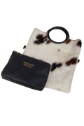 Bolso de vaca con neceser de piel en interior y dos asas duras para el agarre LYKKE