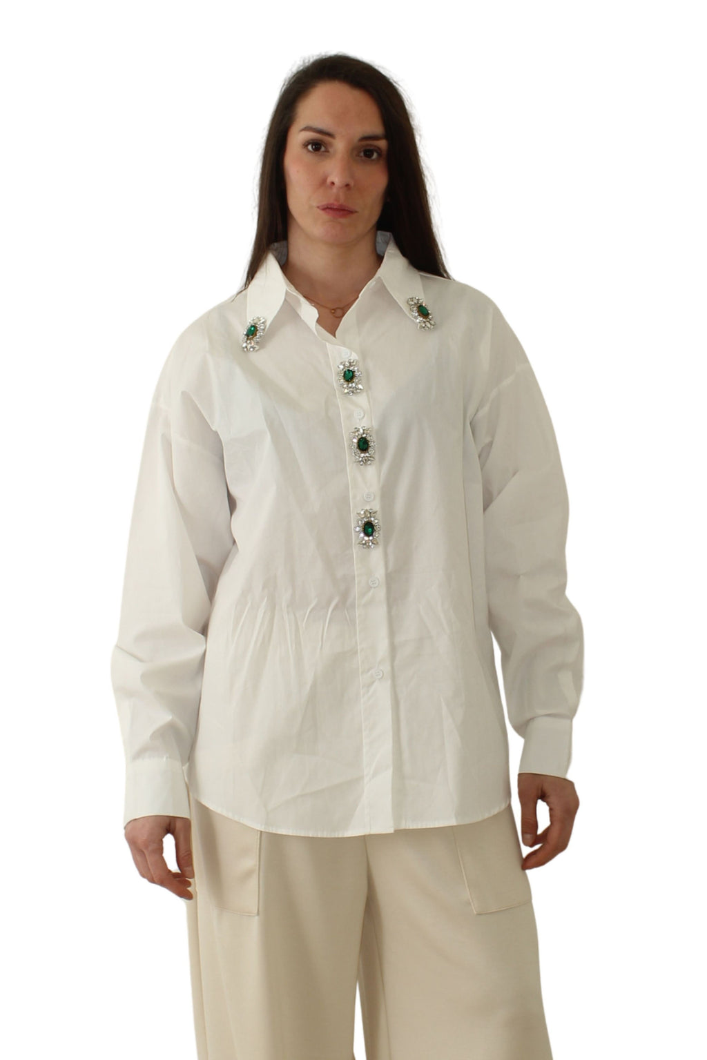 Camisa de nefelibata con broches en botones y cuello en verde esmeralda  LYKKE