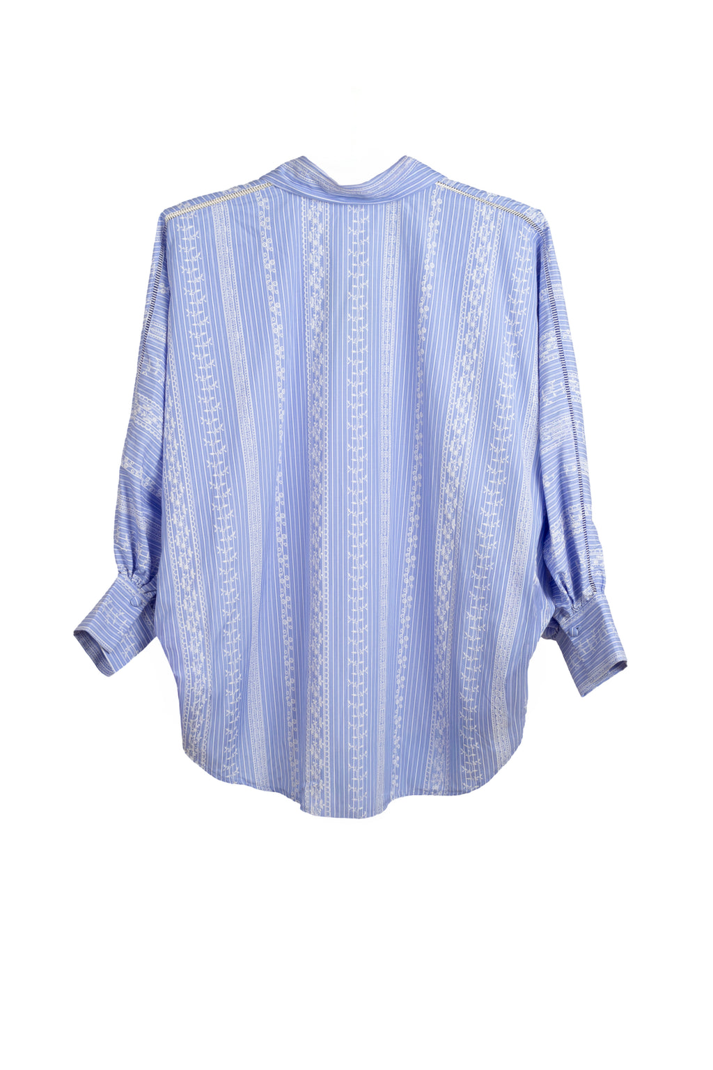 camisa oversice con mangas murciélago en azul con rayas