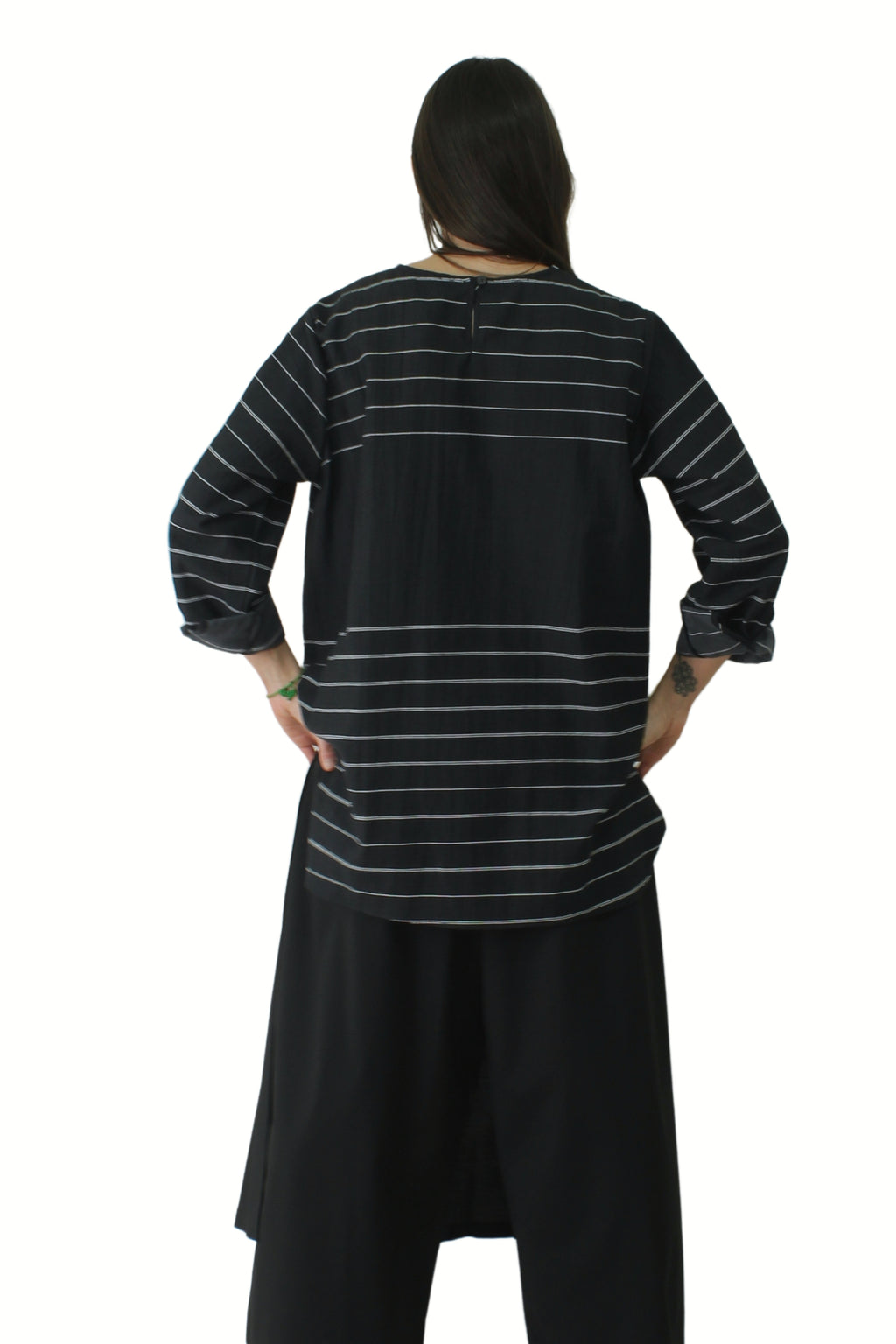 camisa asimétrica con dos bolsillos delanteros de wendy trendy