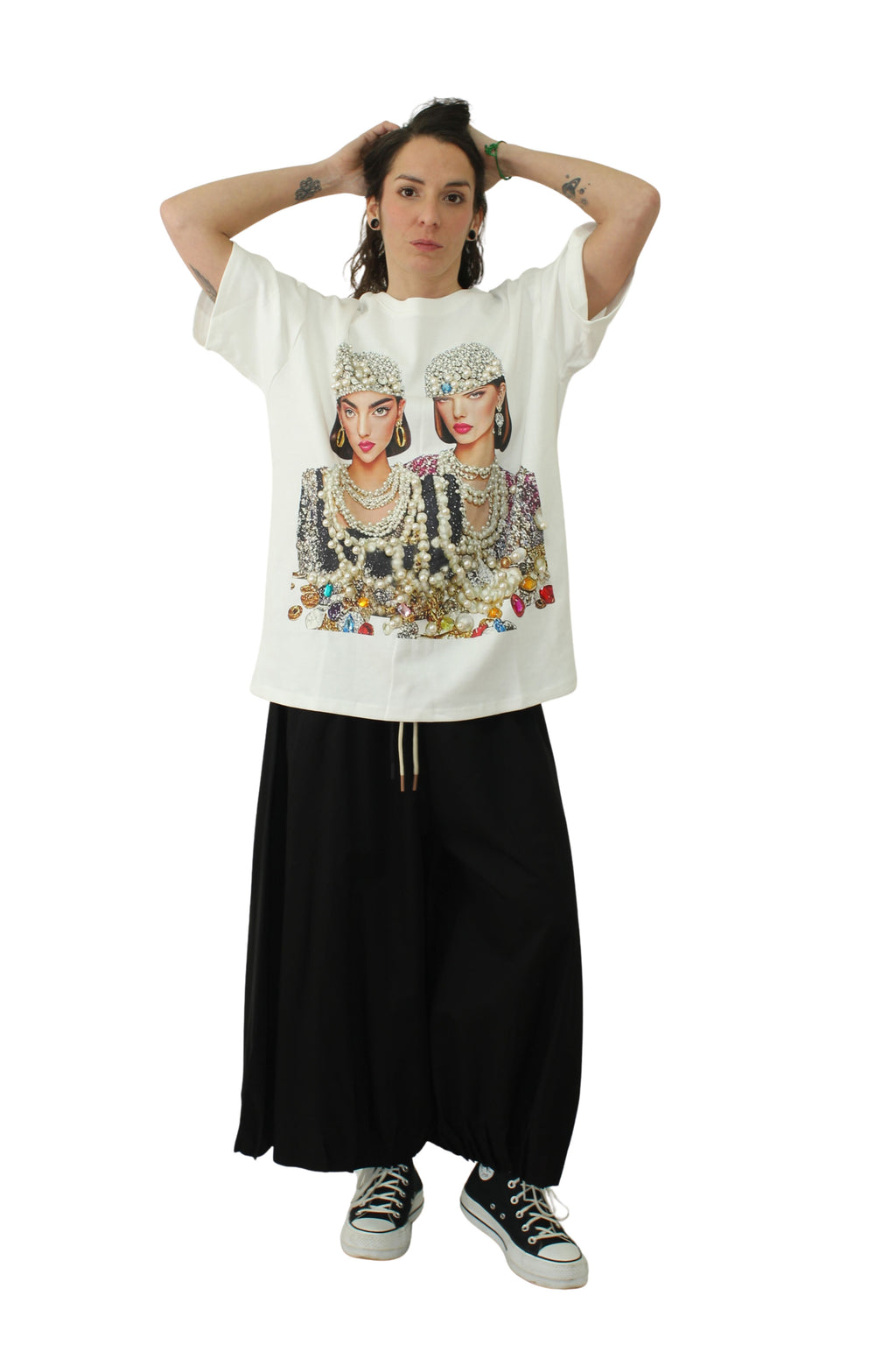 camiseta nefelibata chicas de perlas y brillos LYKKE