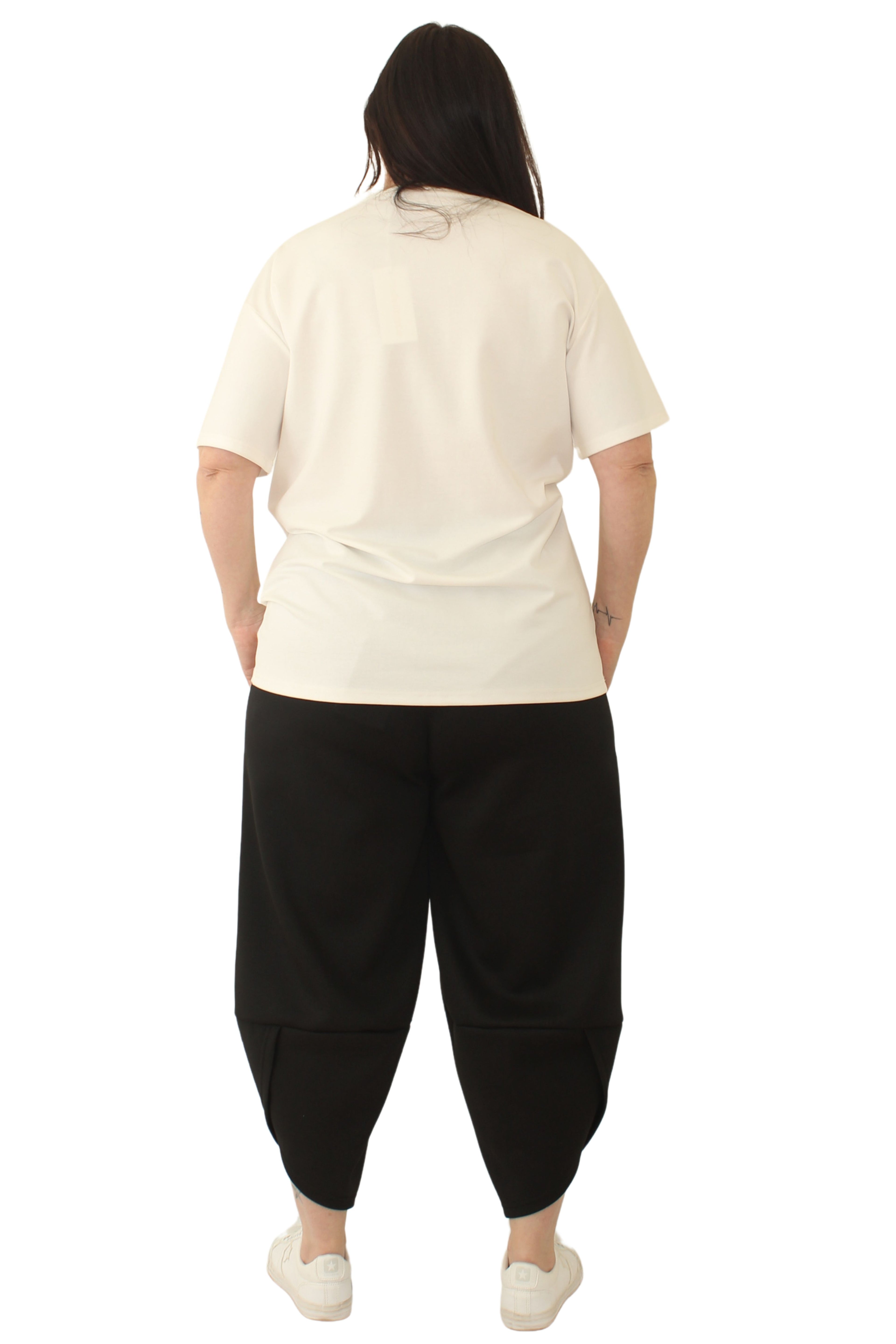 Camiseta de nefelibata con flor de cristales y lazo de ras blanco LYKKE