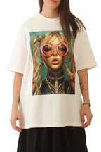 camiseta de nefelibata con muñeca estampada con brillos y tachas
