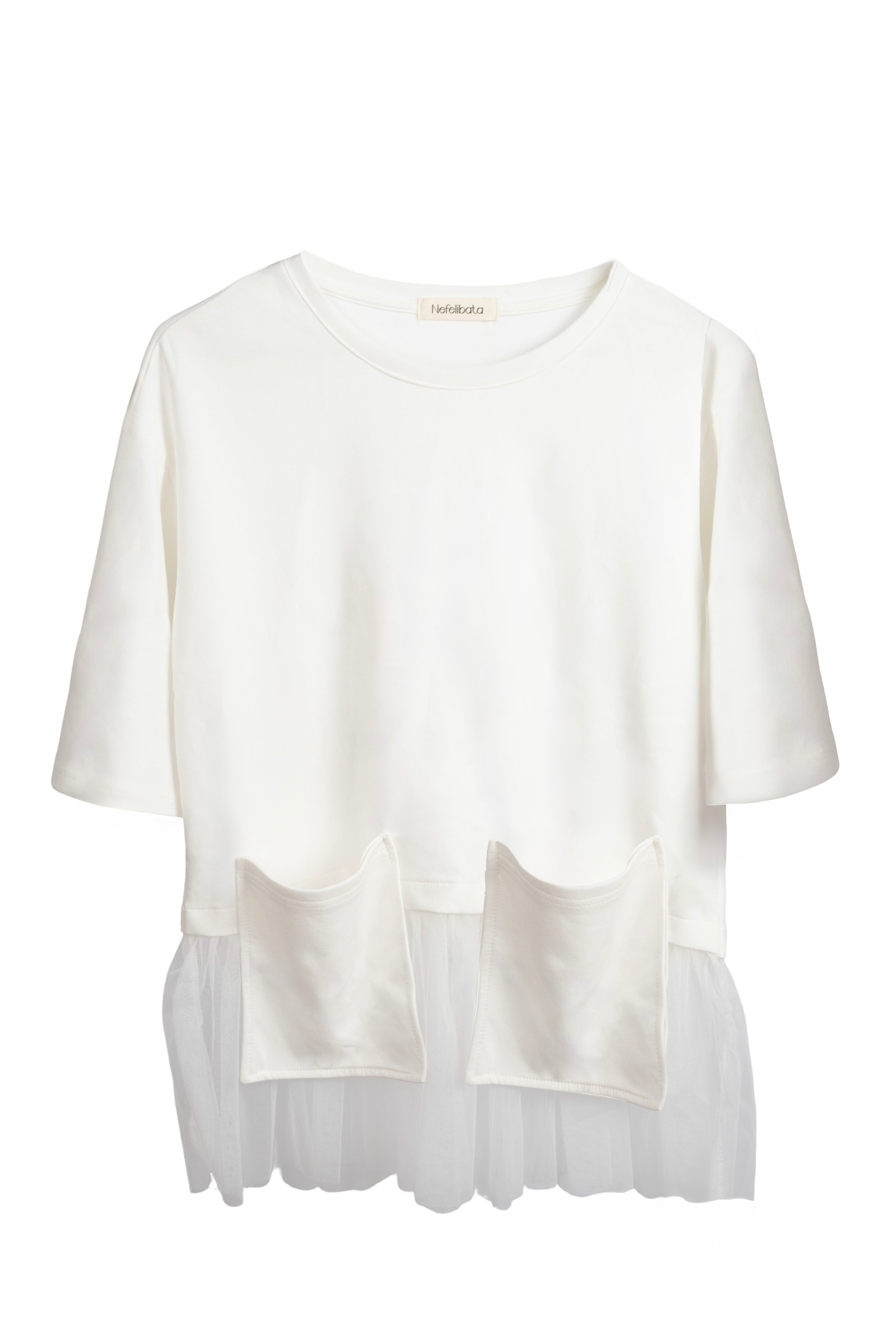 camiseta bolsillos blanca nefelibata con detalle tul sin modelo