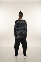 espalada de camiseta de wendy trendy con rayas grises en relieve