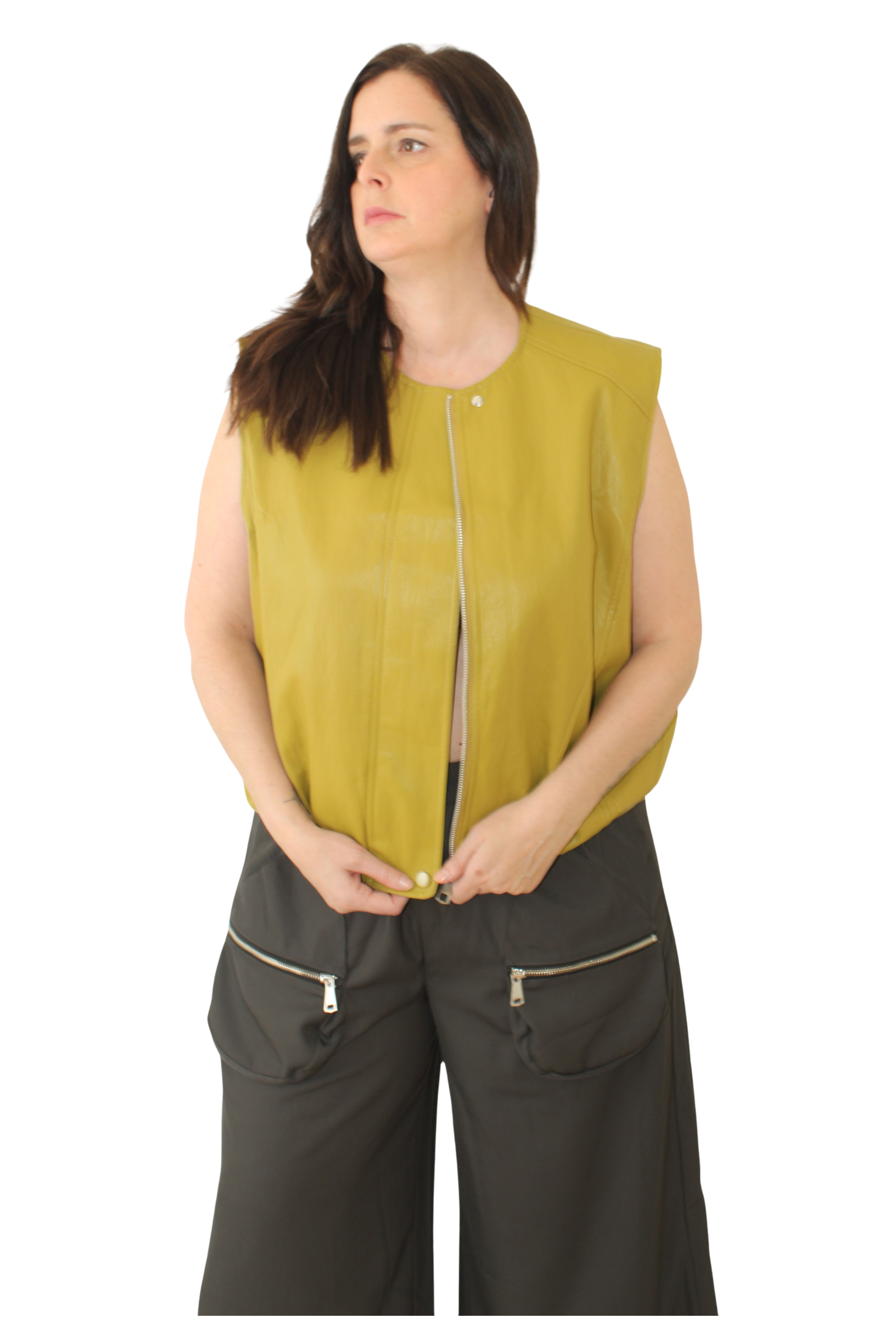 Chaleco polipiel pistacho de nefelibata delantero LYKKE