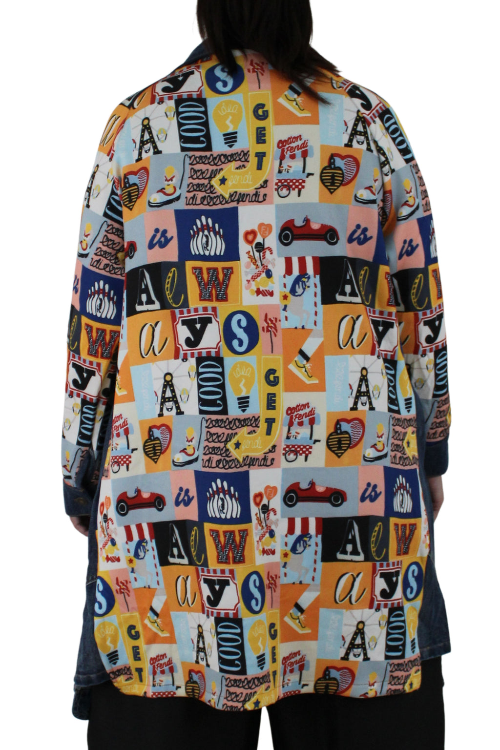 chaqueta de nefelibata con detalles de bolsillos rotos y estampado multicolor en la espalada