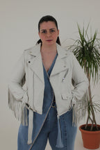 chaqueta de jot_madrid con flecos espalda
