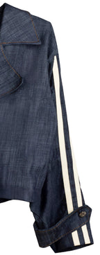chaqueta vaquera con dos líneas en las mangas a conjunto con el pantalón de jot_madrid LYKKE