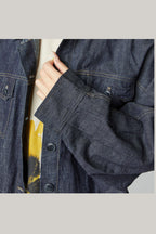 detalle de chaqueta vaquera con manga japonesa de wendy trendy