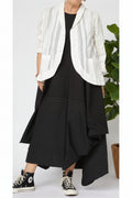 wendy trendy chaqueta con botones y bolsillos en blanco con textura 