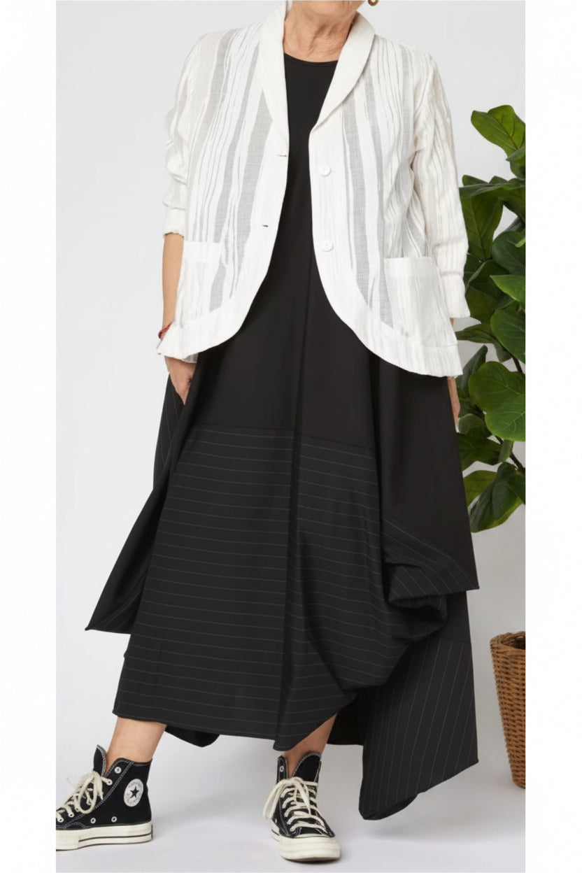 wendy trendy chaqueta con botones y bolsillos en blanco con textura 