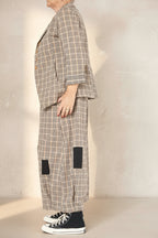 conjunto wendy trendy blazer mas pantalon en vichy marron con parches negros