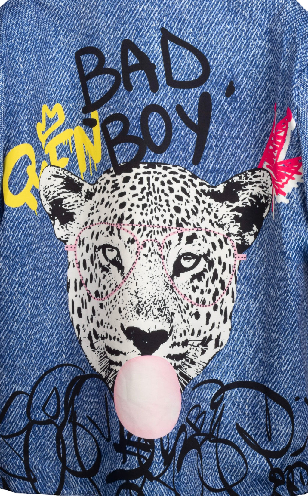 Blazer azul vaquero con tigre estampado en la espalda y texto en negro y azul LYKKE