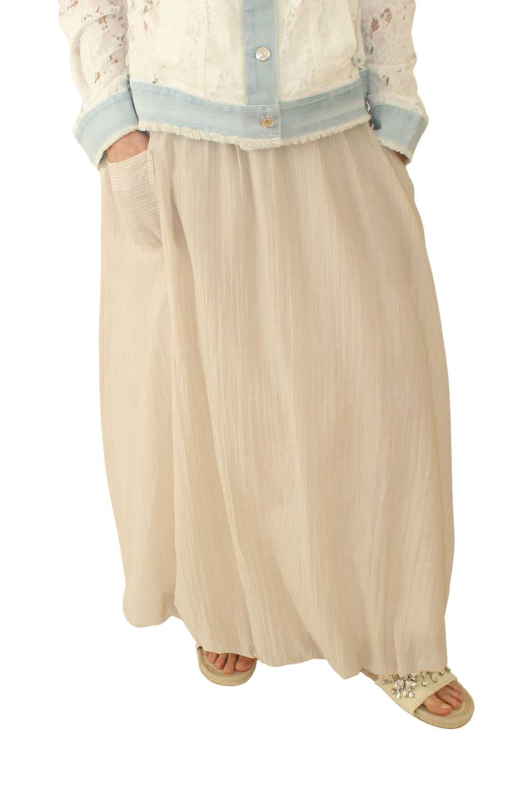 Falda globo en beige en tela plisada ibicenca LYKKE