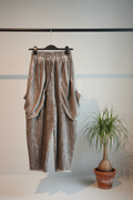 Pantalón Bombacho Textura Lino Bolsillos Caídos |YOLYKKE