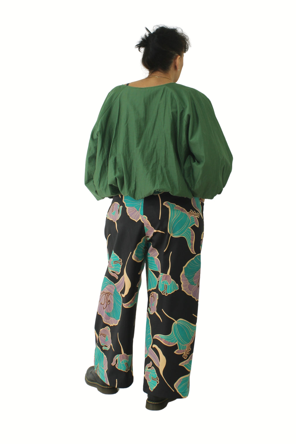 pantalón Wendy trendy rosas de colores espalda