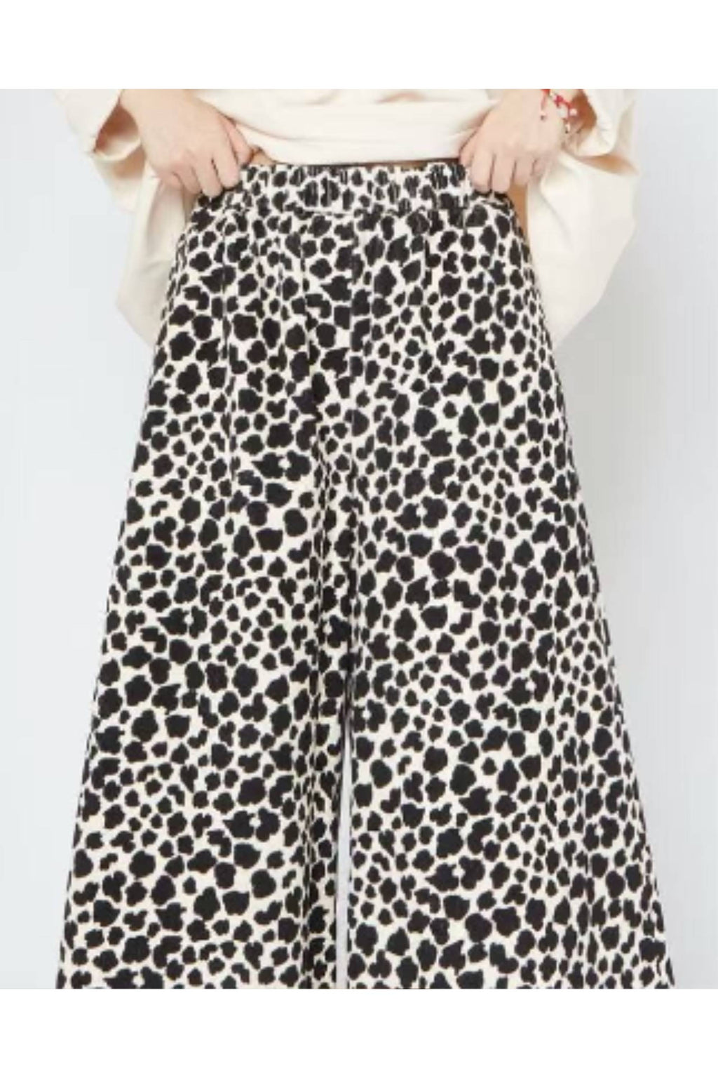 Pantalón Micropana Animal Print Manchas Blanco Negro | Wendy Trendy