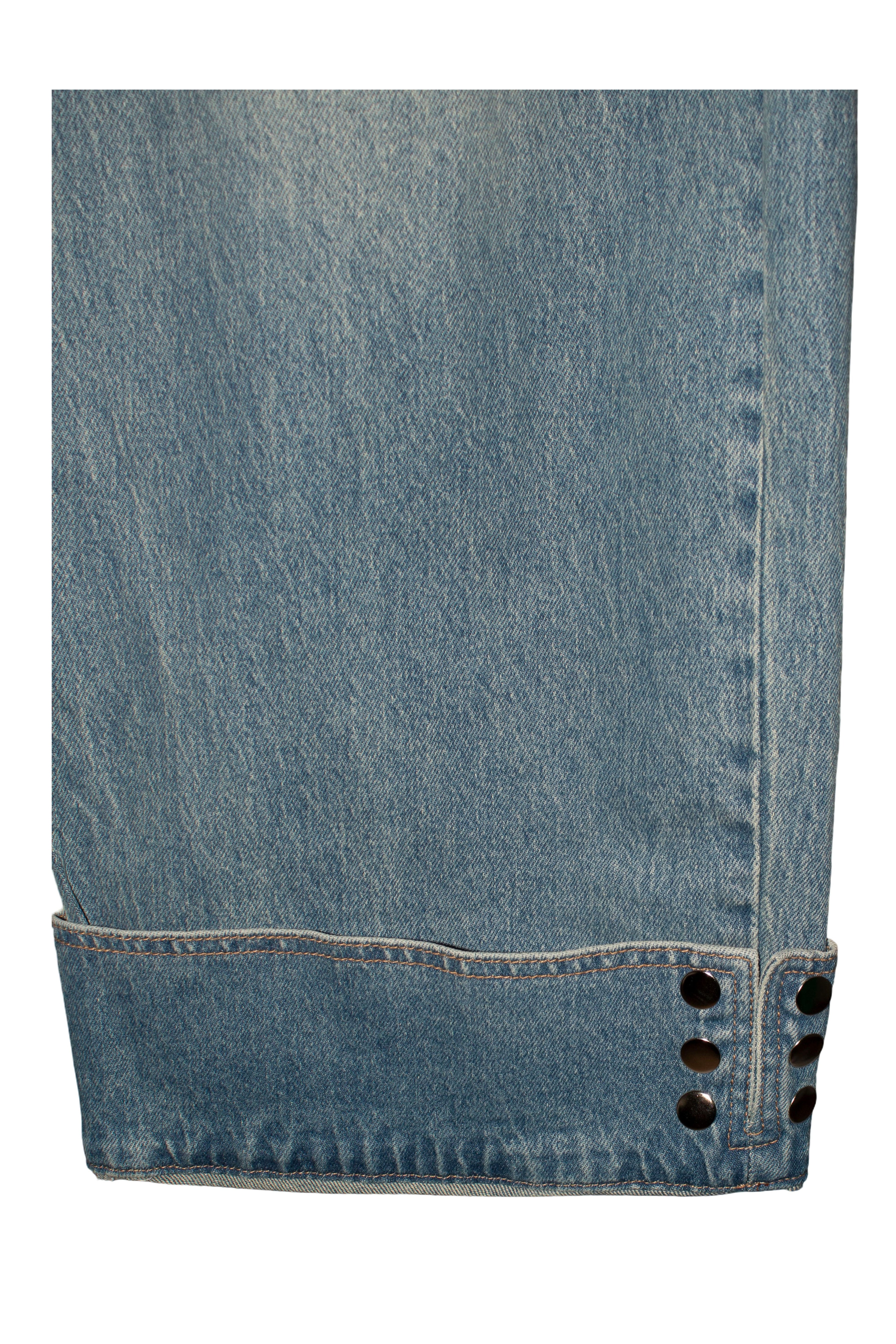 pantalón de jot_madrid vaquero con detalle de corchetes en el dobladillo