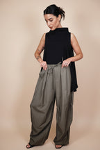 Hose Nefelibata Wide Leg mit Falten