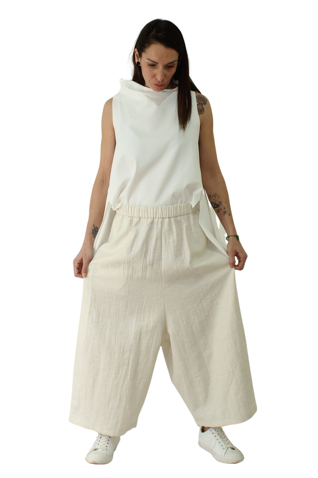 pantalón Wendy trendy Palazzo beige bolsillos gigantes traseros abierto