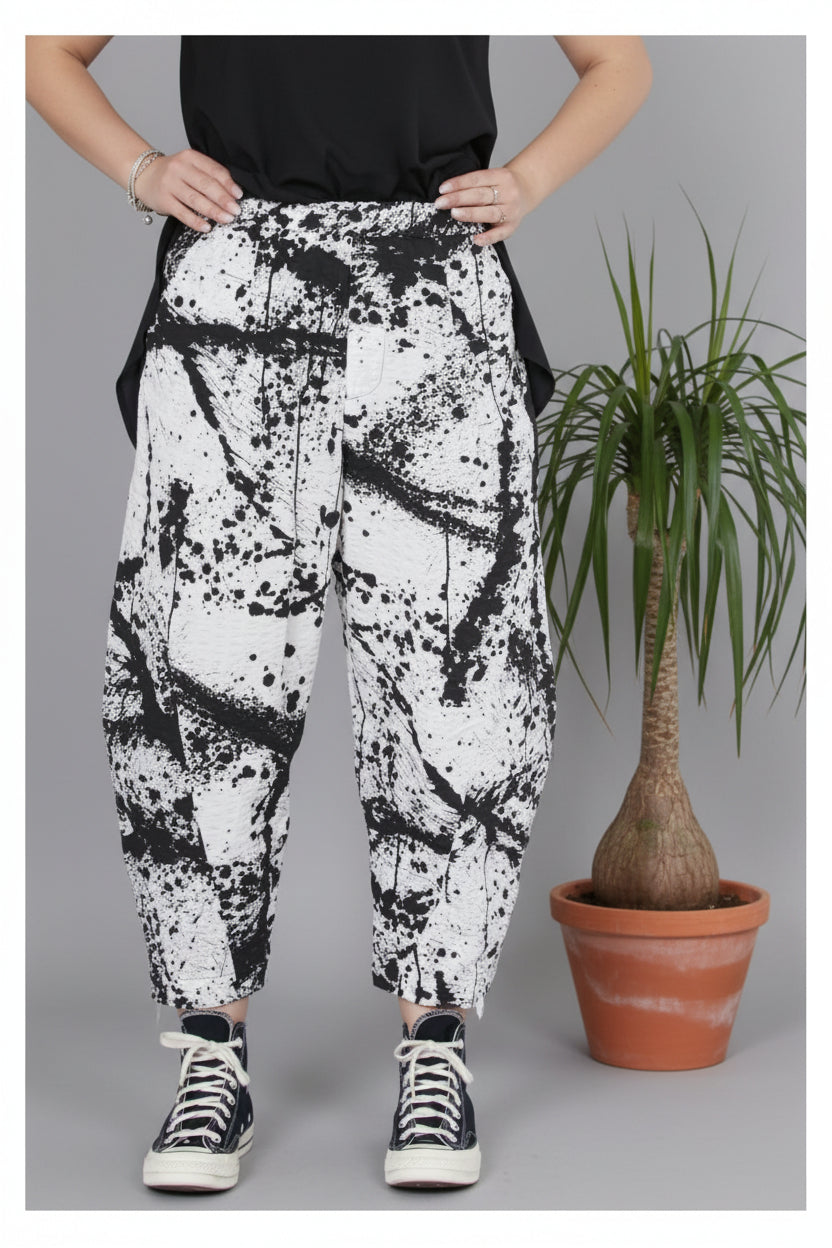 pantalón Wendy trendy manchado pintura negro blanco