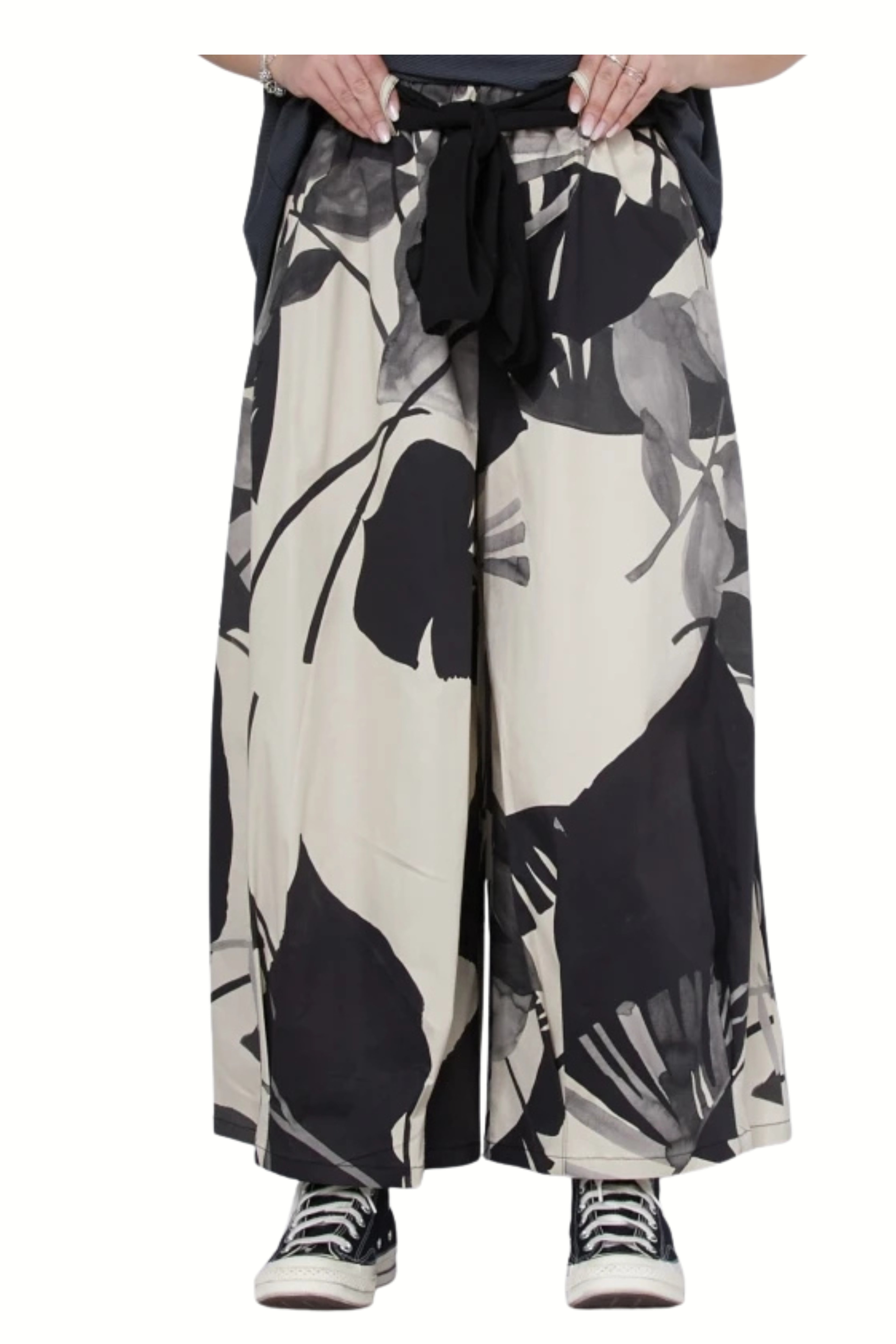 pantalón de Wendy trendy con flores estampadas en tonos beige verdes u negros