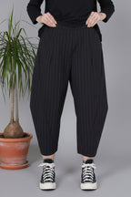 pantalón globo de Wendy trendy rayas diplomáticas