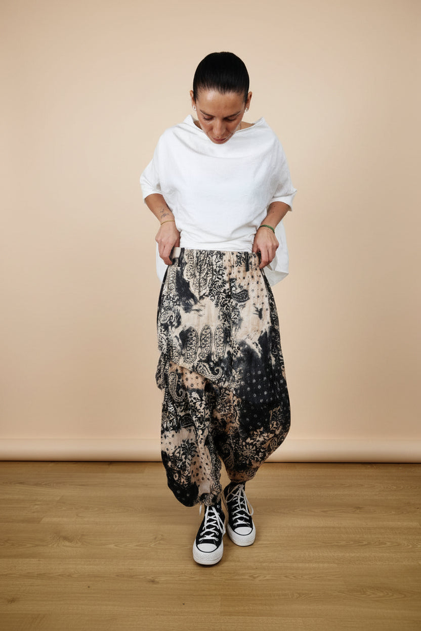 pantalon de wendy trendy en micro pana estampado floral