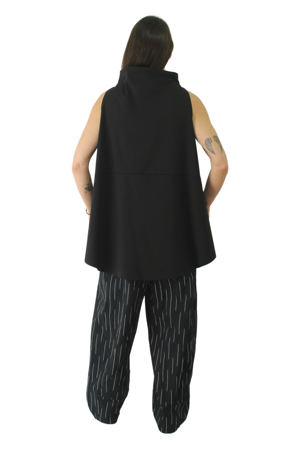 chaleco Wendy trendy cuello alto negro