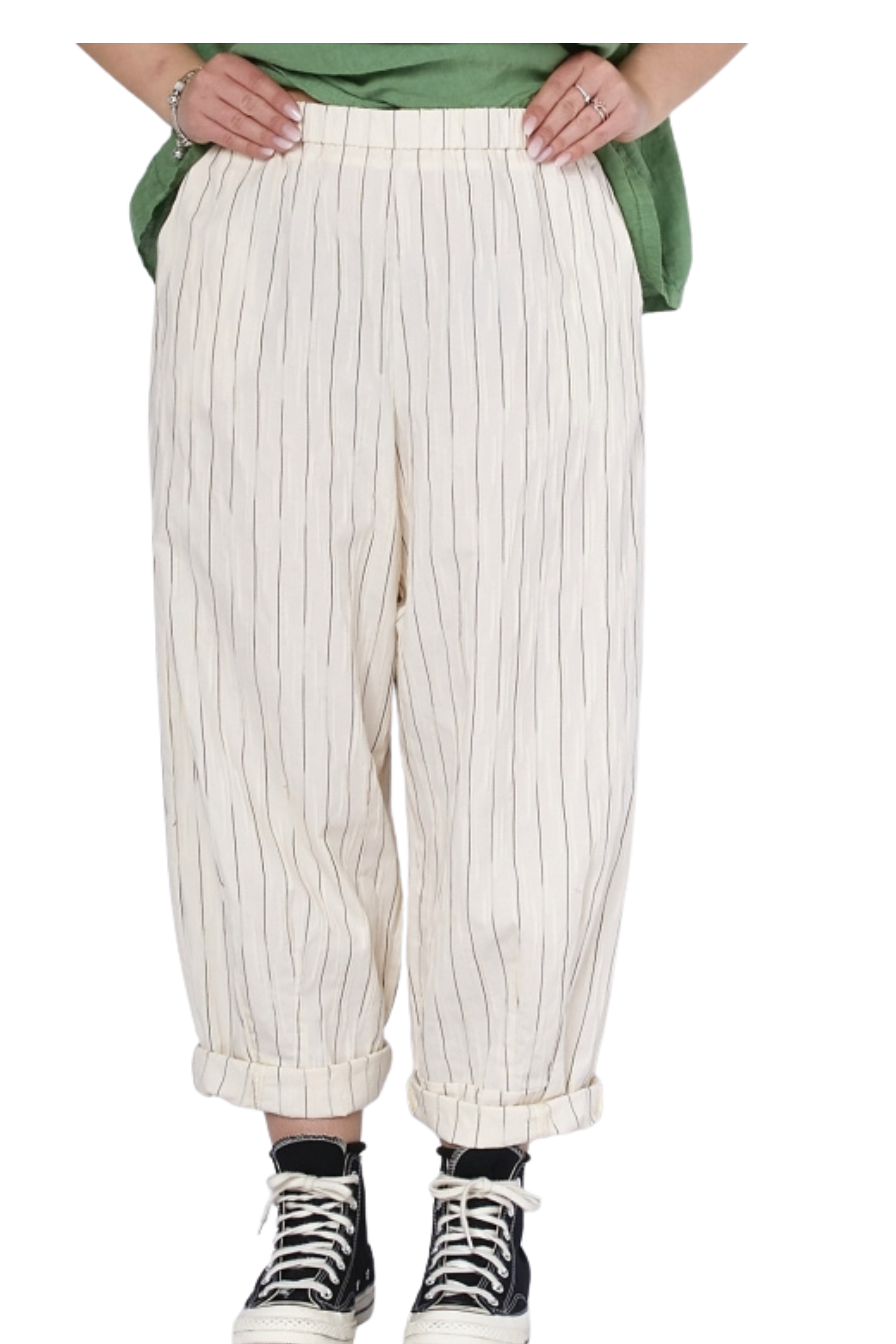 pantalón Wendy trendy crema a rayas colgado