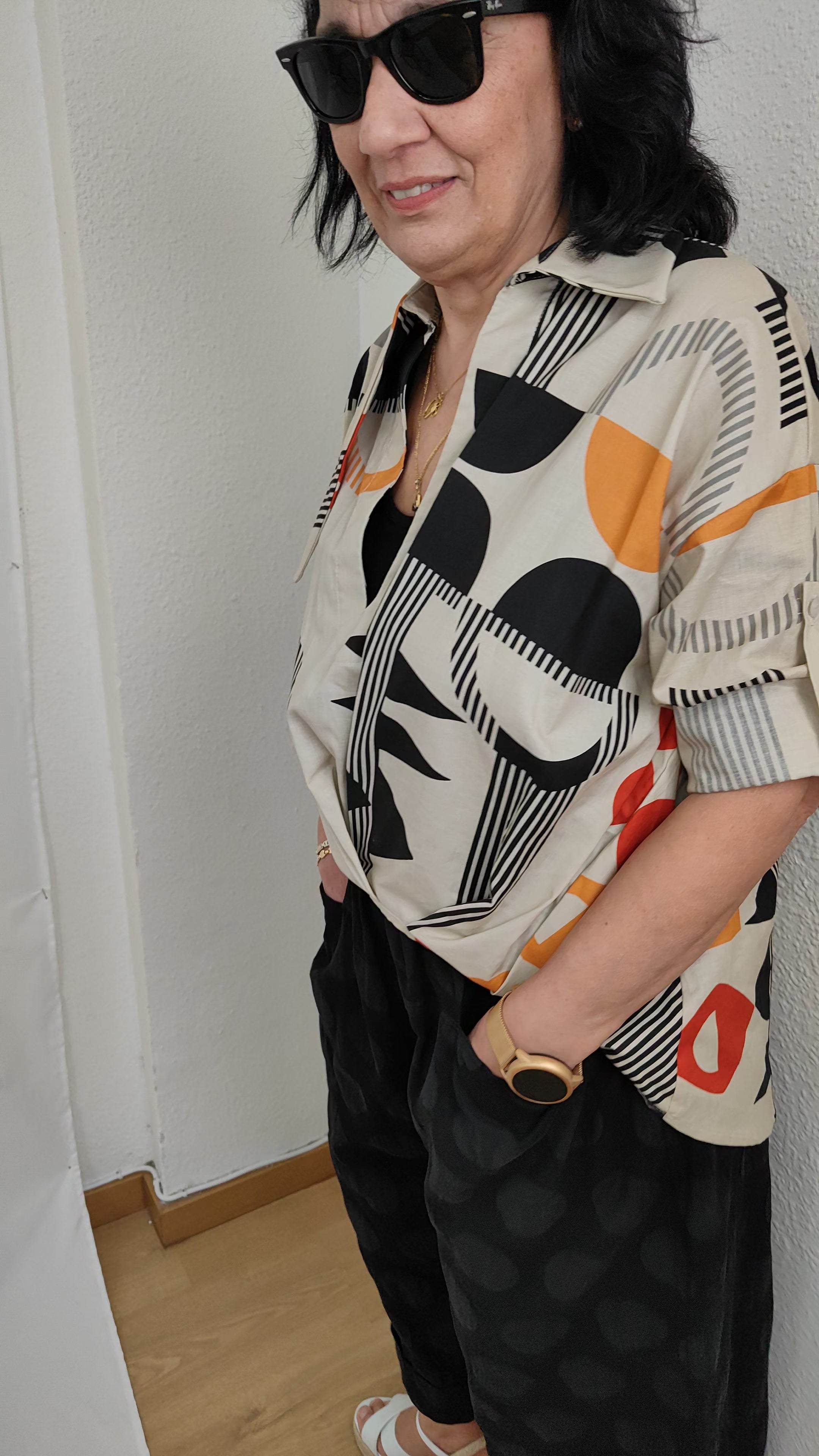 Camisa Wendy Trendy Estampado Geométrico Cuello Asimétrico 100% Algodón