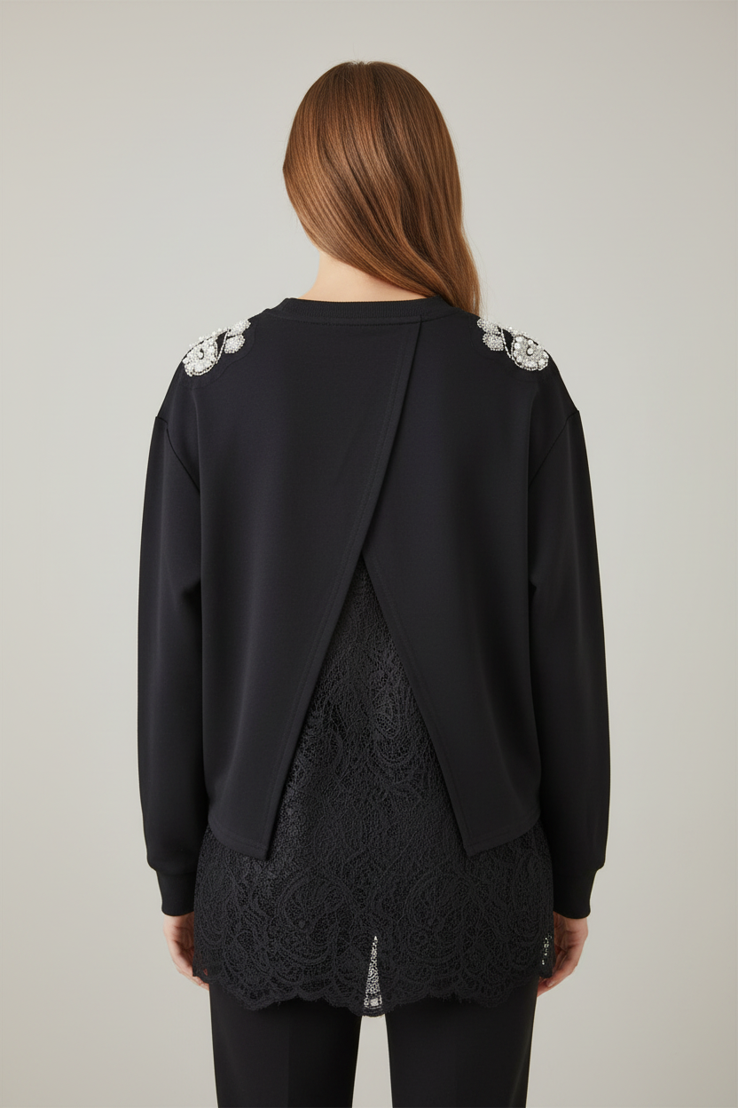 Felpa con applicazioni florali, incastonature di pietre, perle sotto pizzo e lurex, nero e bianco | Nefelibata