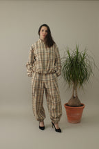 traje de cuadros tostado de jot_madrid chaqueta y pantalón