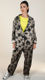 traje yolykke beige de blazer y pantalon