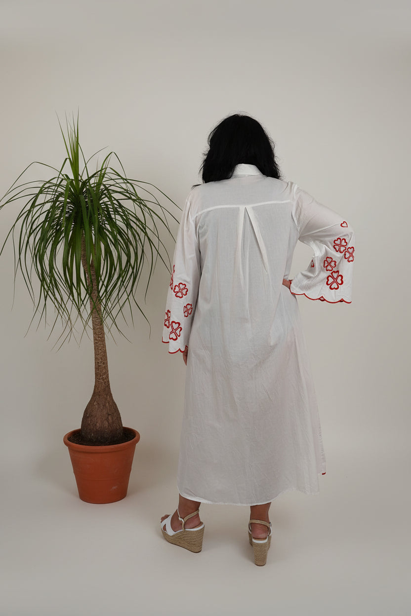 vestido jot_milano con flores bordadas rojas