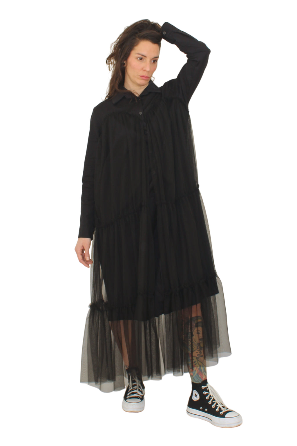 vestido con capa de tul sobrexpuesta de jot_milano negro