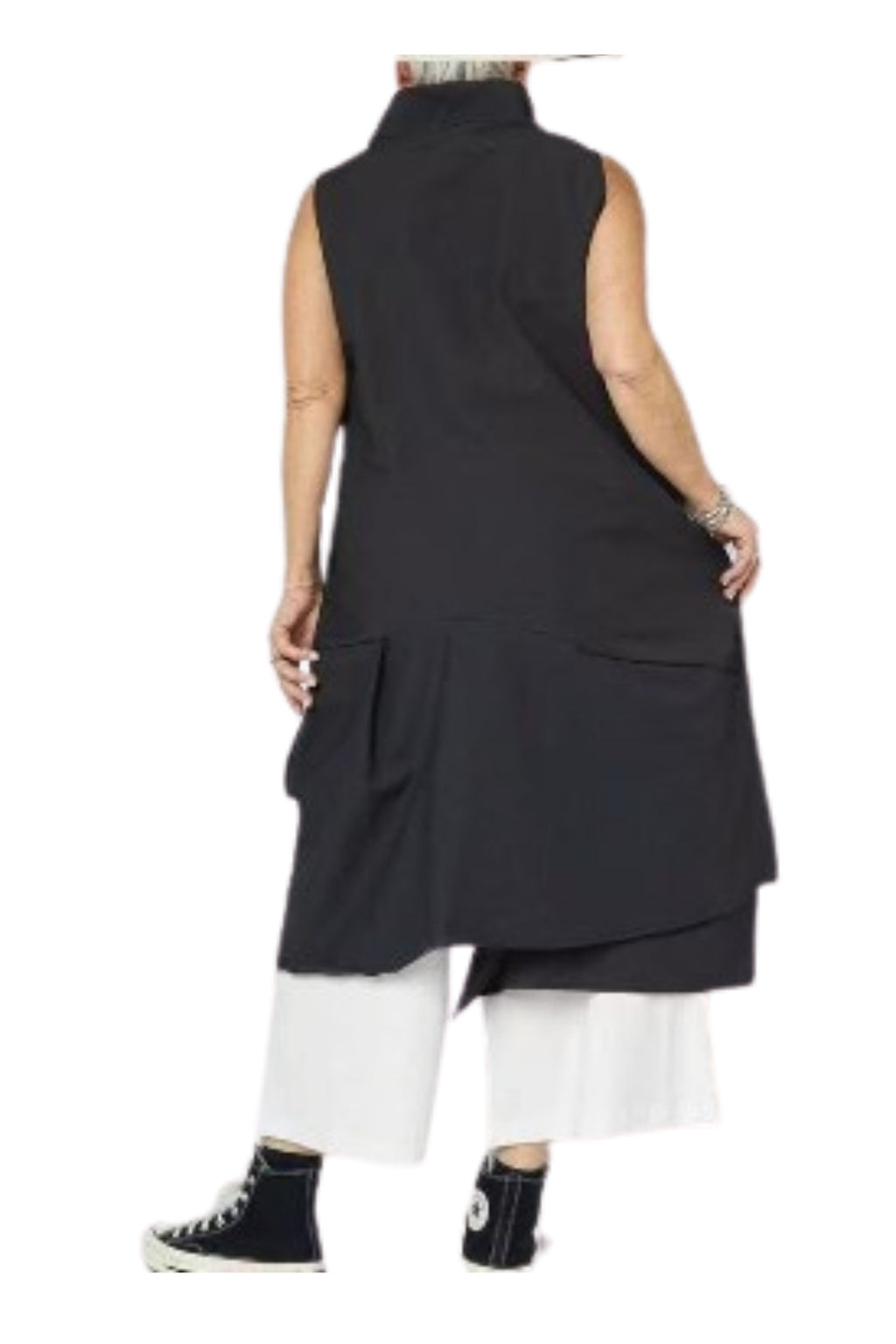 vestido negro wendy trendy con falda volante y sin mangas