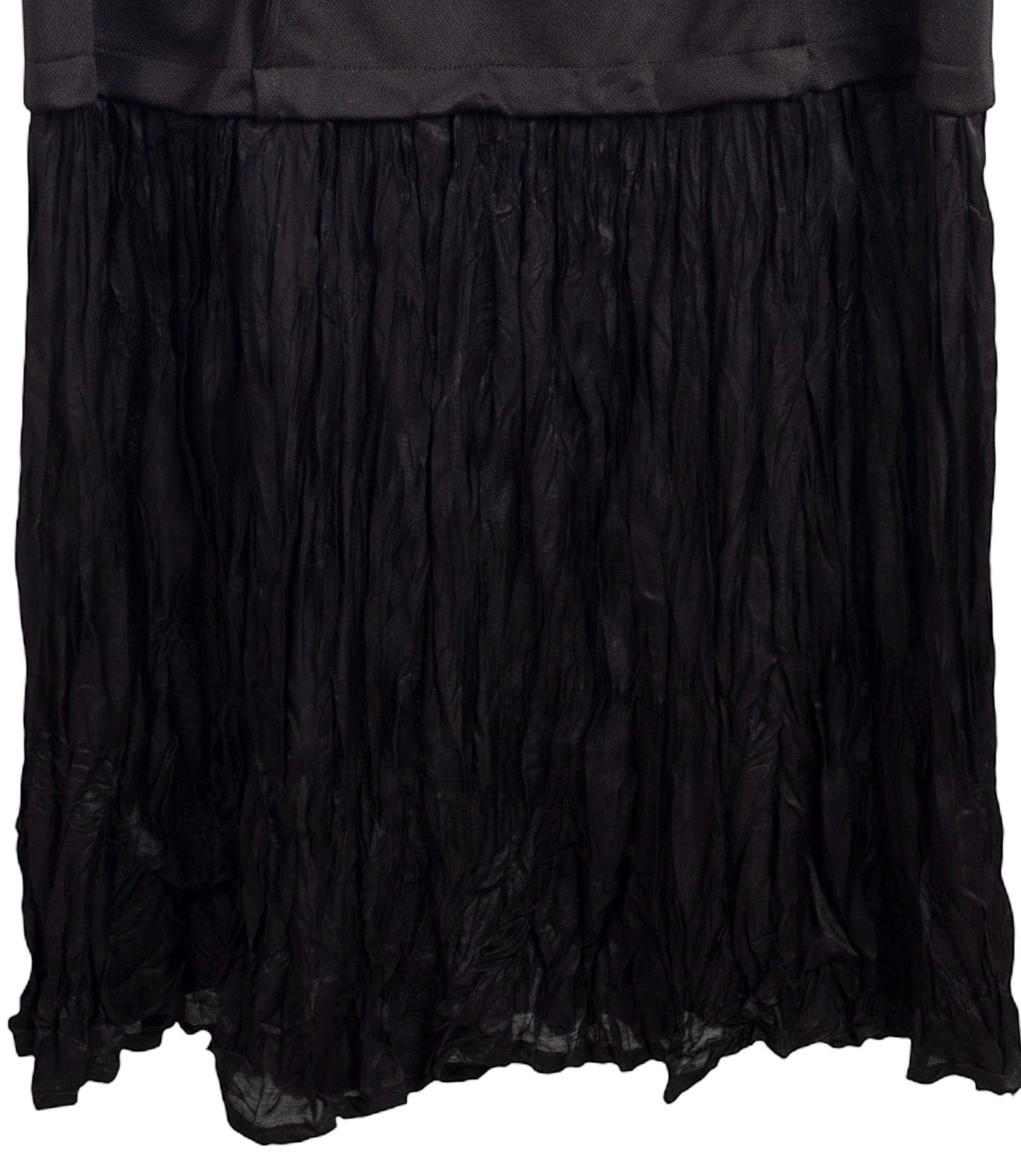 Vestido negro de wendy trendy combinado con falda plisada y sin mangas LYKKE