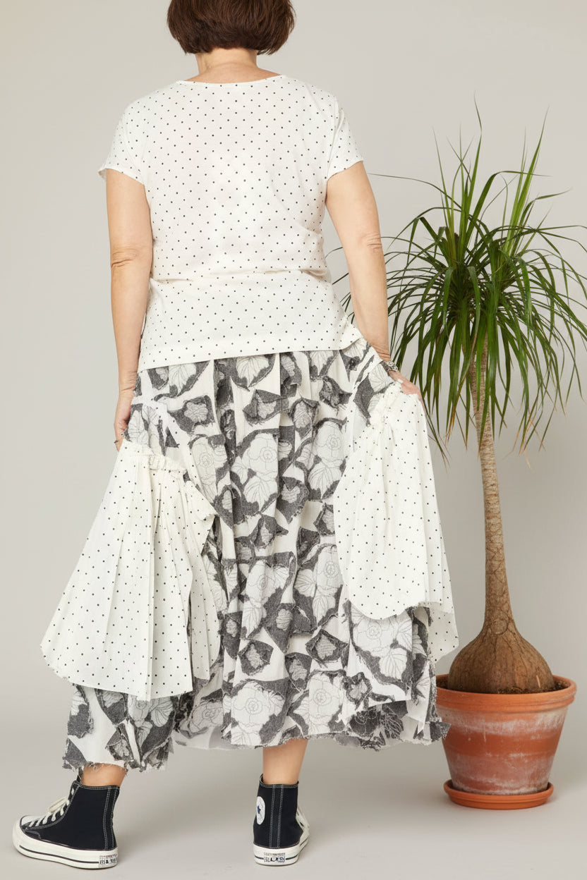wendy ytrendy conjunto de falda y top de lunares con rosas cosidas y volantes 
